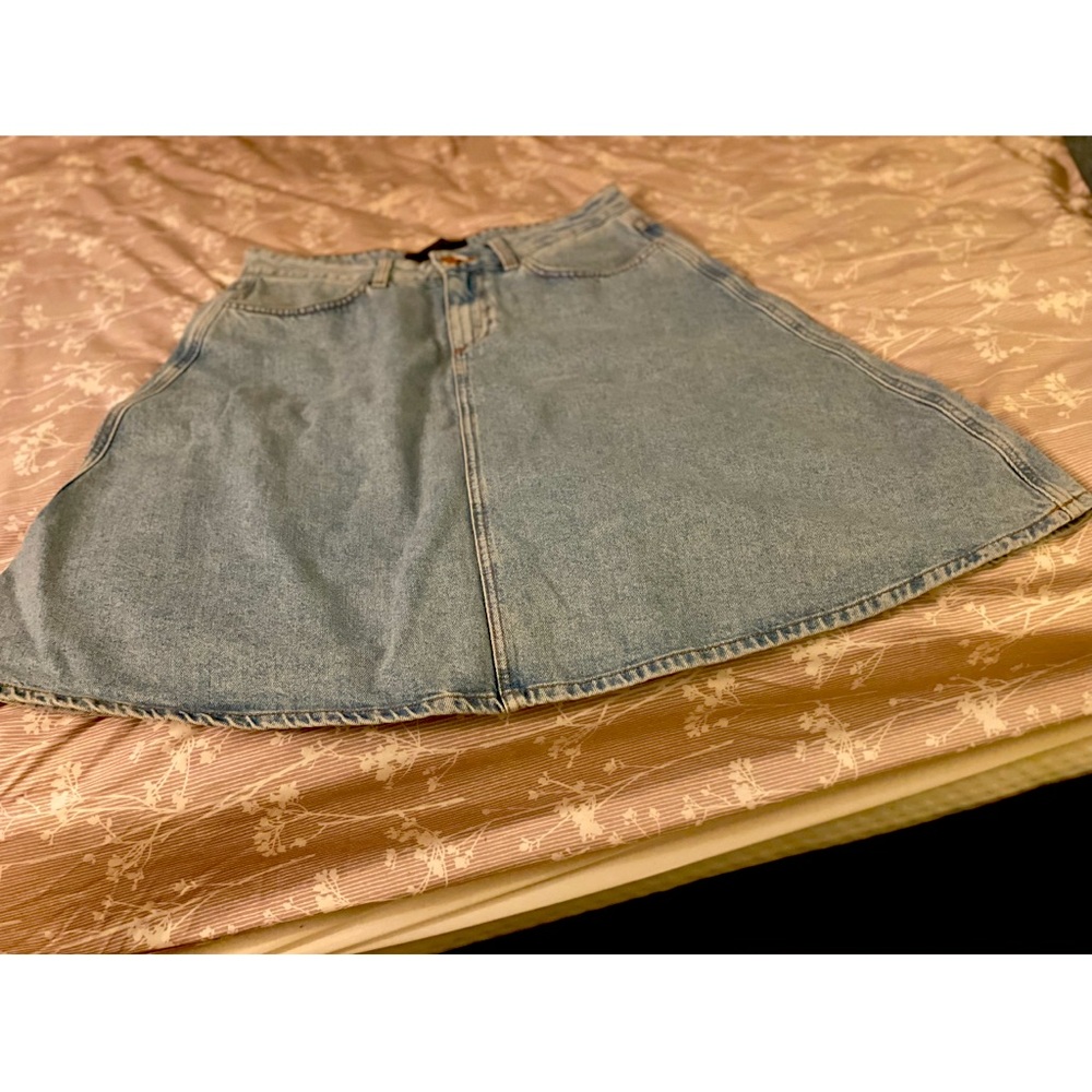 Zara denim skirt size Medium